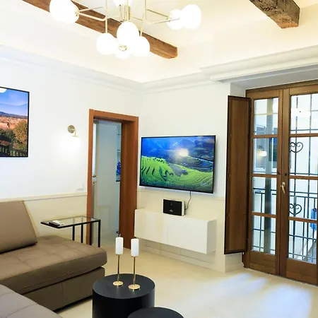 Adam And Eve Apartment Florence