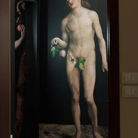 Adam And Eve Apartment Florence